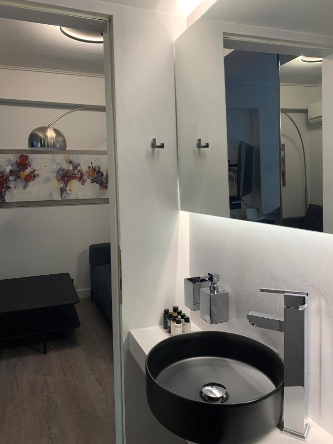Appartamento Brand-New , Delux Apt In Central Athens! Esterno foto